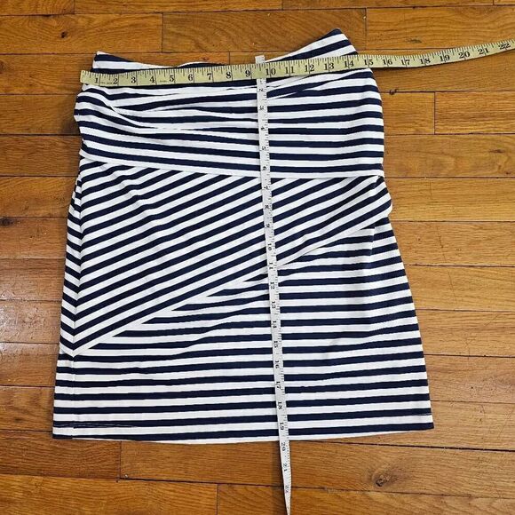 J. McLaughlin Nicola Tiered CATALINA Cloth Skirt Size XS Nylon Stretch - Picture 3 of 5
